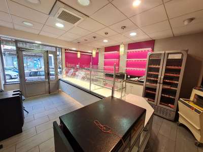 DAB local ancienne boulangerie 235m² à Versailles
