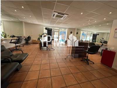 Location Locaux commerciaux - Boutiques à Marseille 5e