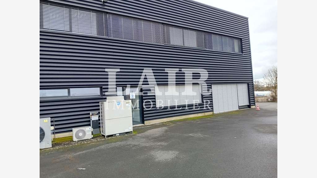 À vendre bâtiment industriel 3000m² zai Berd'huis