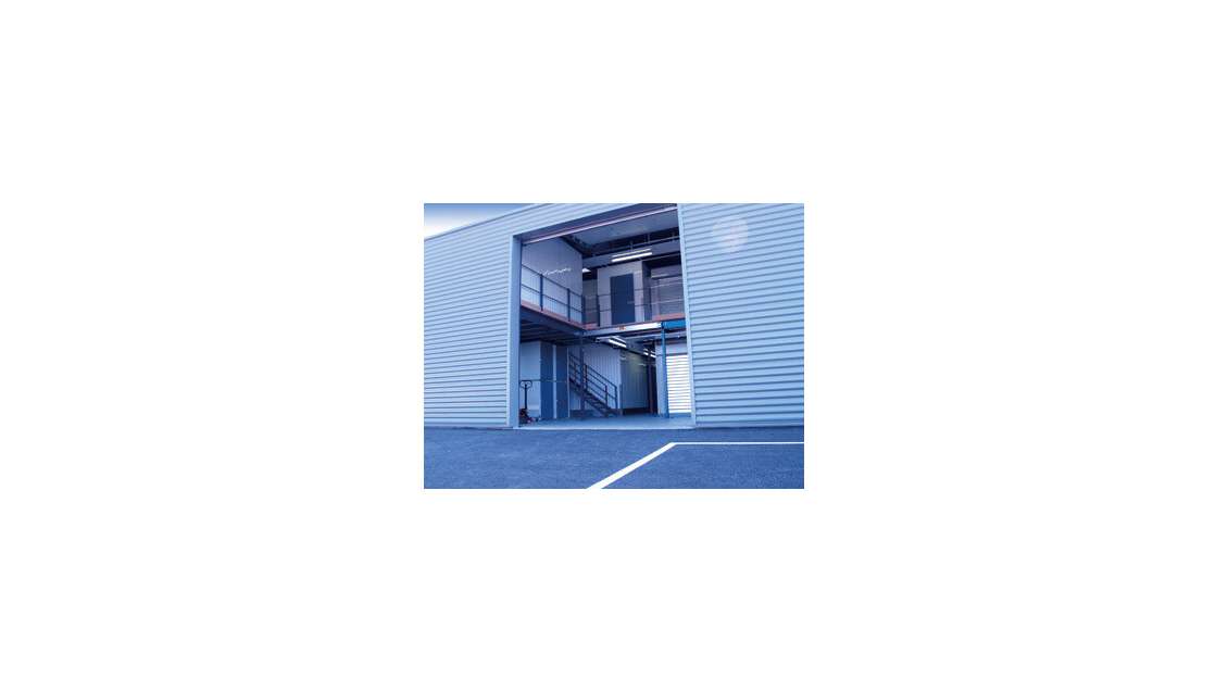 A louer 14 862m² de stockage à Nîmes ZFU