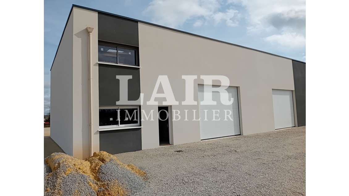 Loue local d'activité de 280m² en ZA à Alençon