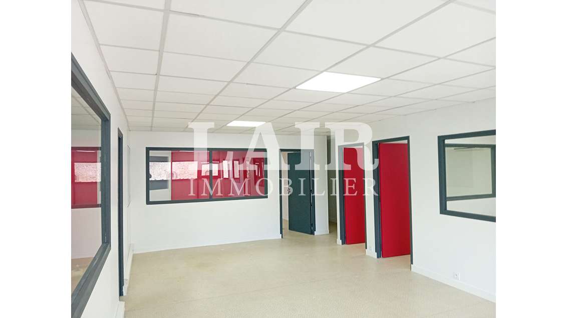 A louer bureaux avec réserve de 159m² à Alençon