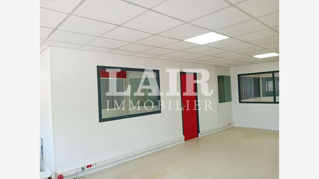 A louer bureaux avec réserve de 159m² à Alençon