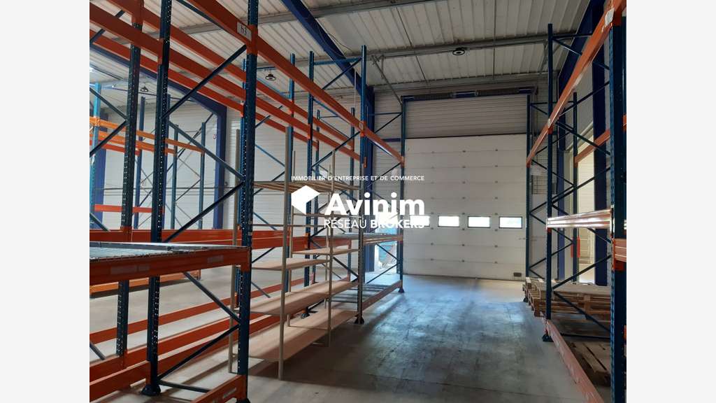 Local d'activité 1593m² à louer Portes de Savoie