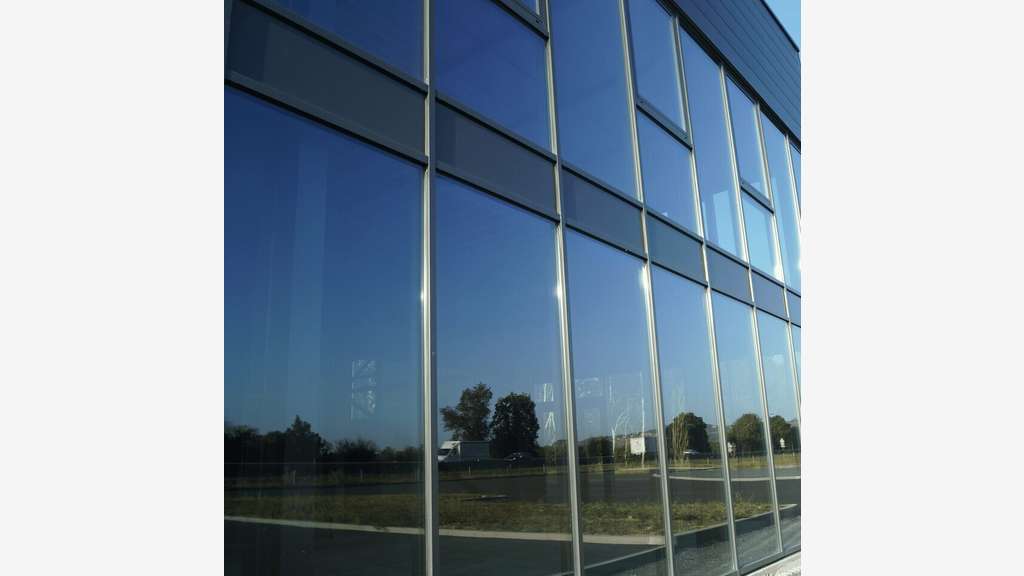 A louer local commercial 956m² à Ambérieux A46