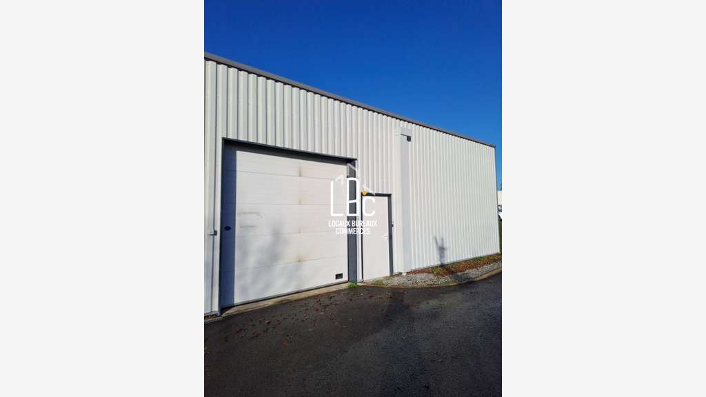 A louer local activité et bureaux 406m² à Ancenis