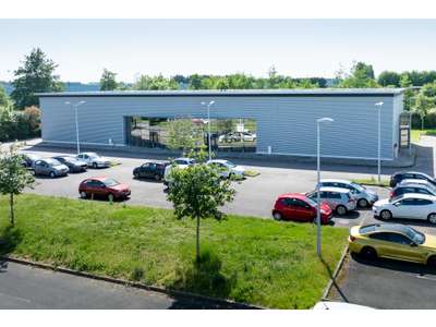 Location Locaux d'activités - Entrepôts à Damigny