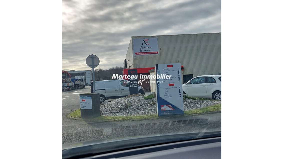 A louer atelier 625m² à La Chapelle-Saint-Aubin