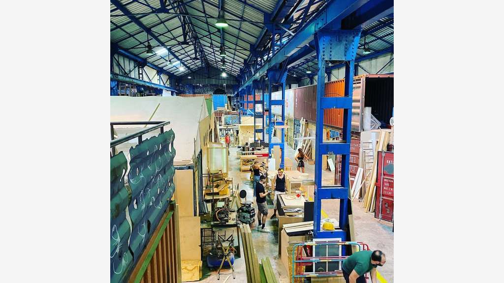 A louer ateliers 100m² à ICI Marseille 13015