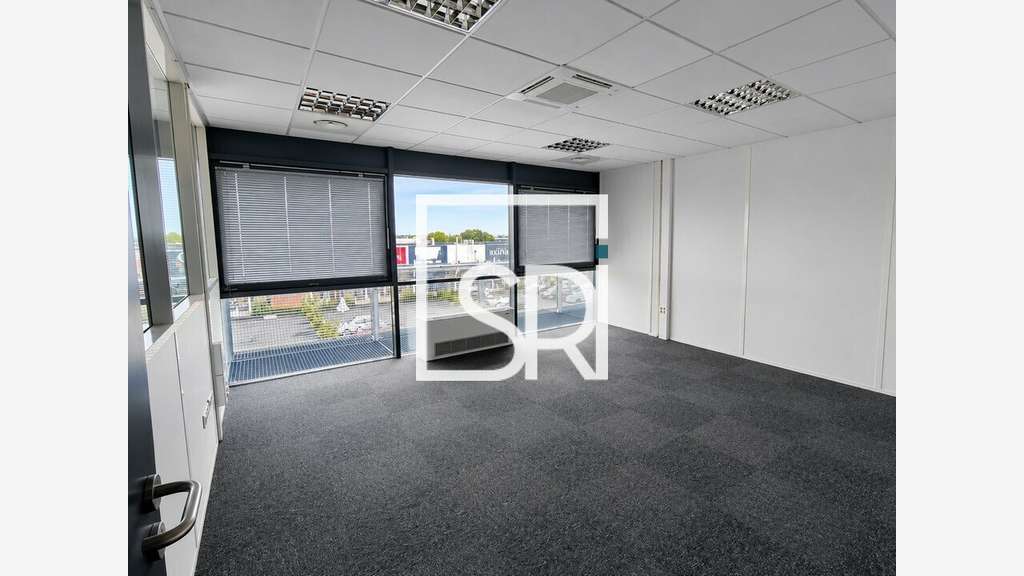 Bureaux de 170m² à louer à Aubière