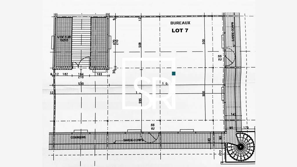 Bureaux de 170m² à louer à Aubière