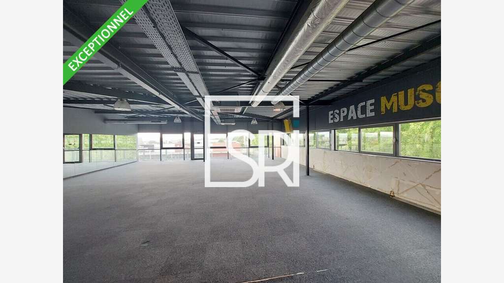 Bureaux de 349m² à louer au 2ème étage à Aubière