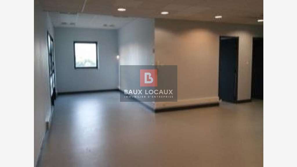 A louer bureaux 152m² RDC à Avignon proche Cap Sud