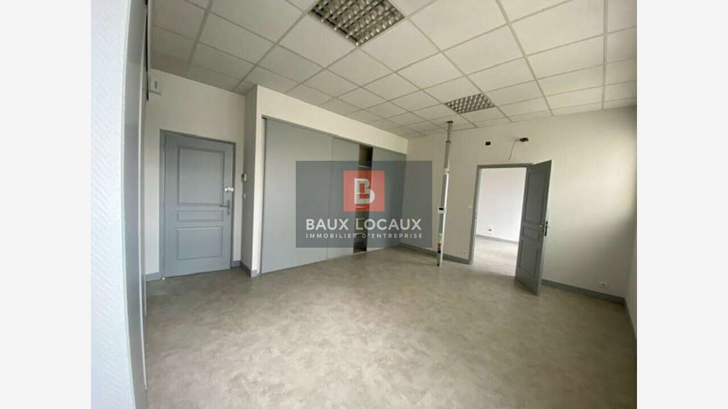 A louer bureaux 43m² R+1 à Avignon Fontcouverte