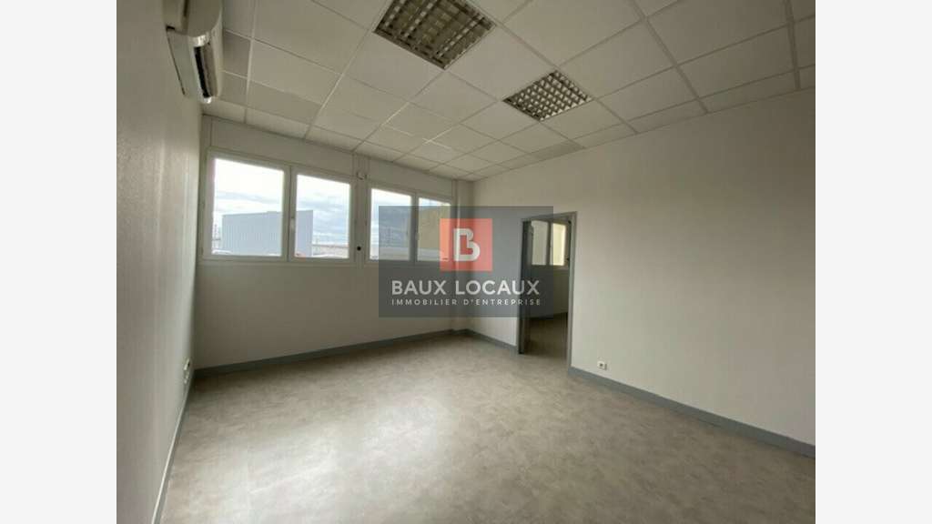 A louer bureaux 43m² R+1 à Avignon Fontcouverte