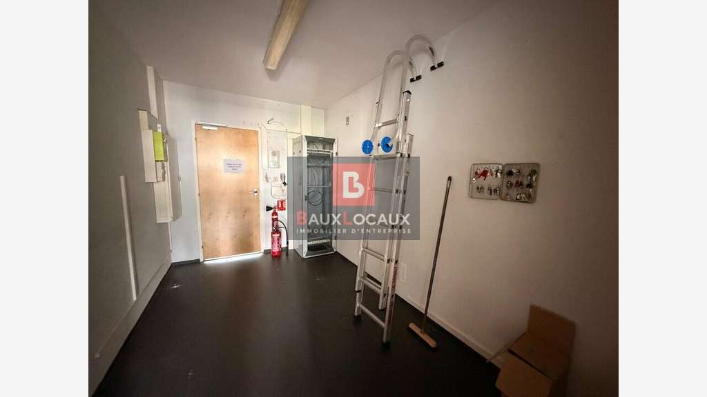 Bureaux 503m² à louer à Avignon Agroparc