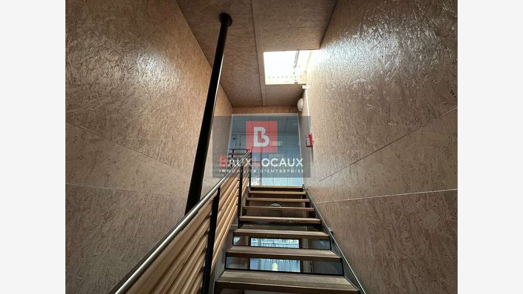 Bureaux 503m² à louer à Avignon Agroparc