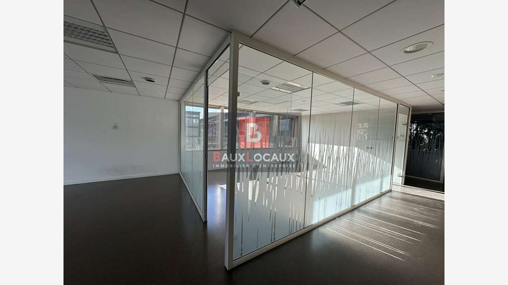 Bureaux 503m² à louer à Avignon Agroparc