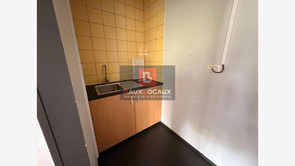 Bureaux 503m² à louer à Avignon Agroparc