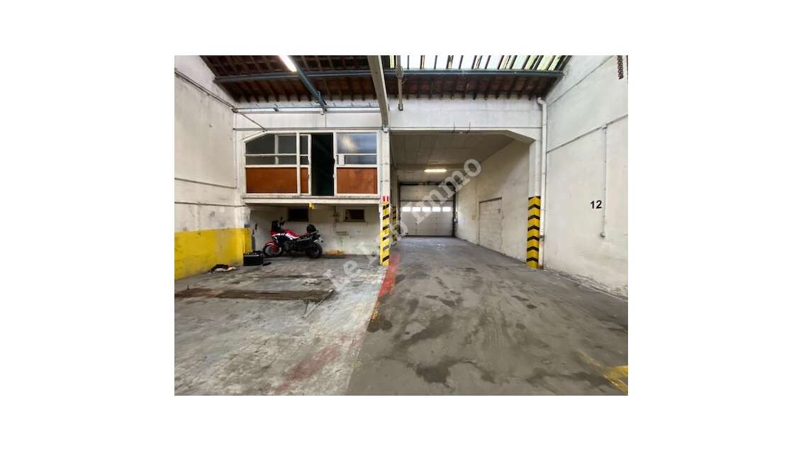 A louer local d'activité 350m²  au Havre Plage