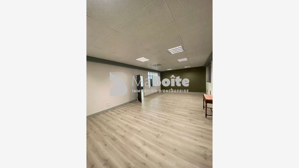 A louer bureaux neufs de 50m² à Balbigny