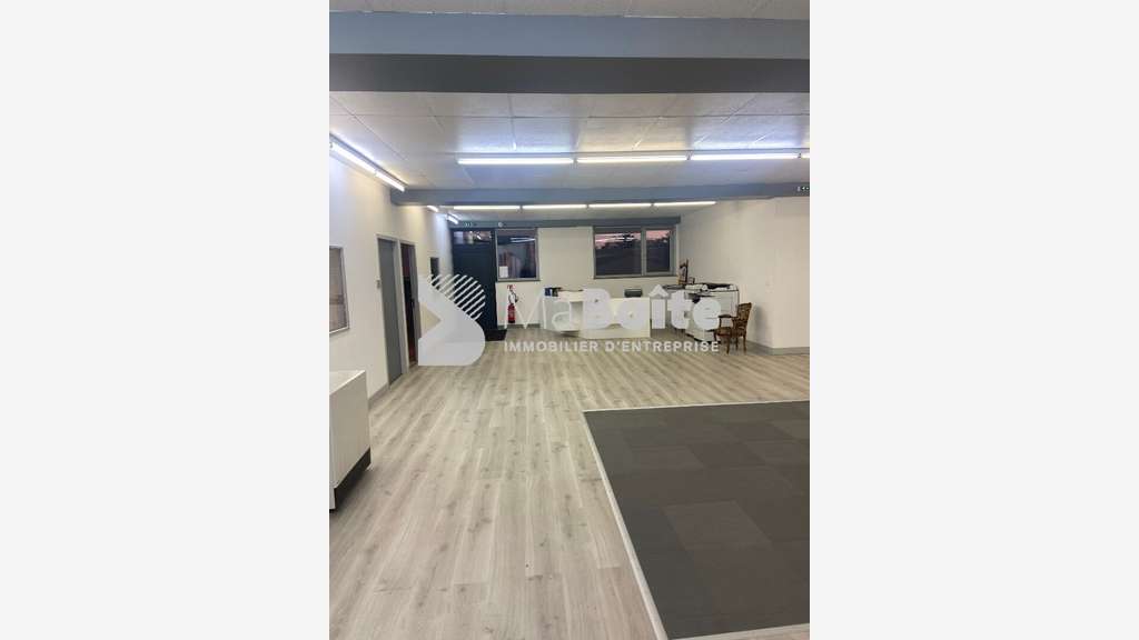 A louer bureaux neufs de 15m² à Balbigny