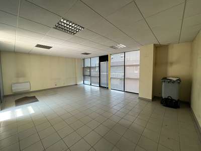 A louer bâtiment d'activité isolé 560m² Angers N/E