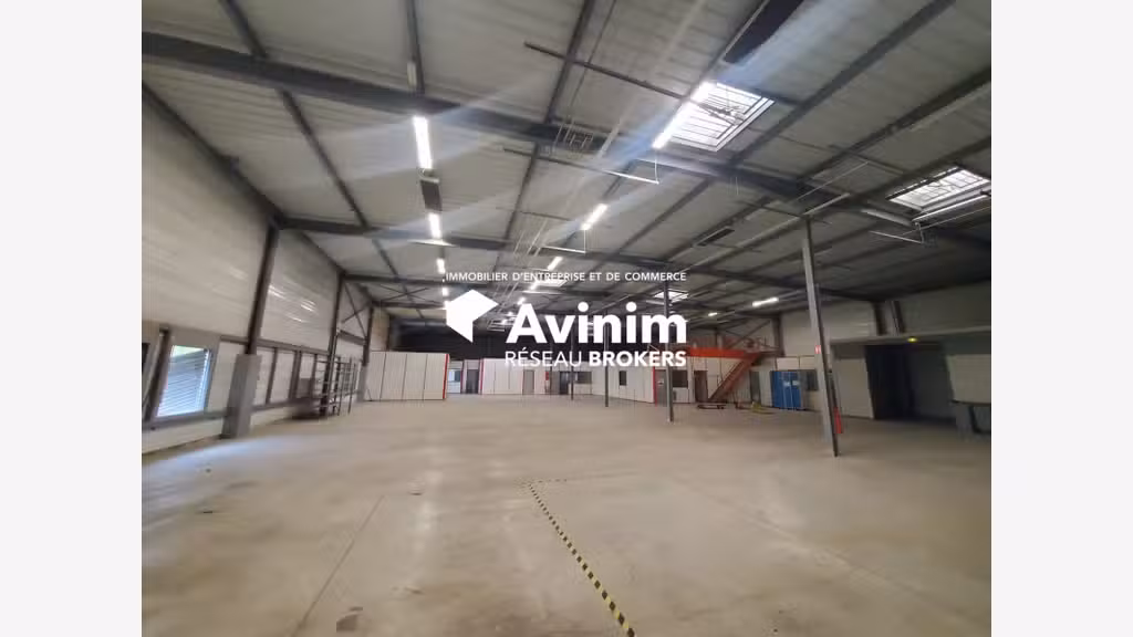 Bâtiment d'activité 1071m² à Saint-Genis-Pouilly 