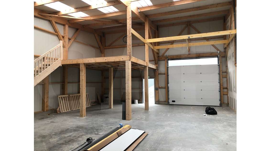 A louer cellule d'activité 240m² en ZA à Mordelles