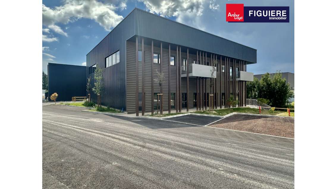 A louer bâtiment d'activité neuf 675m² à Venelles