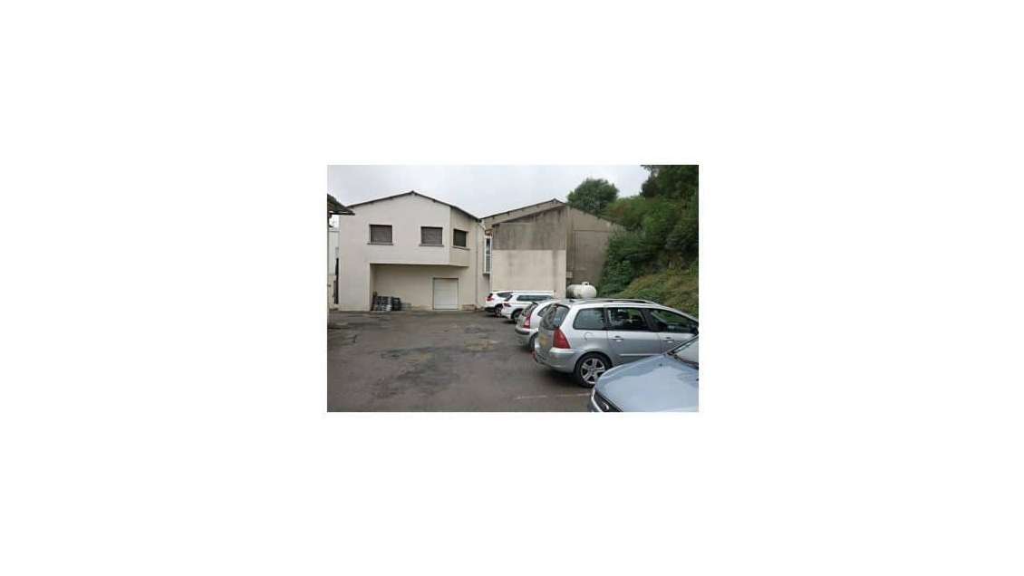 À louer bâtiment agroalimentaire 900m² à Lacaune