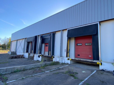 Bâtiment agroalimentaire 1100m² à louer à Migennes