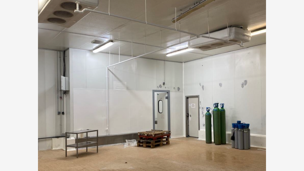 Bâtiment agroalimentaire 1100m² à louer à Migennes