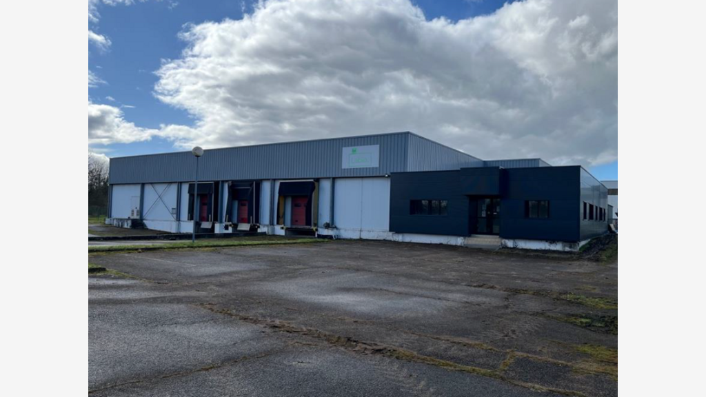 Bâtiment agroalimentaire 1100m² à louer à Migennes