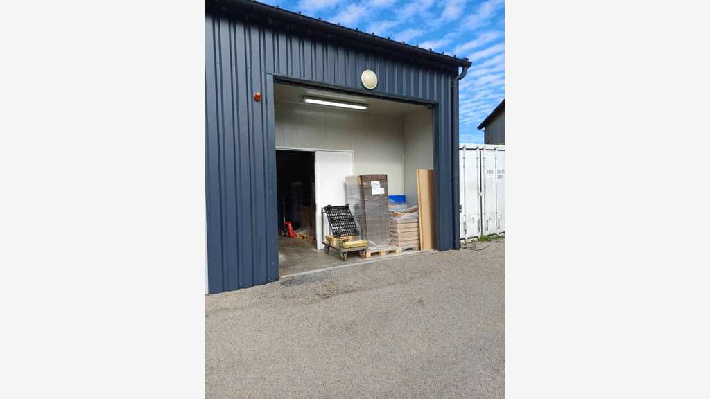 Bâtiment agroalimentaire 280 m² à Murat-sur-Vèbre