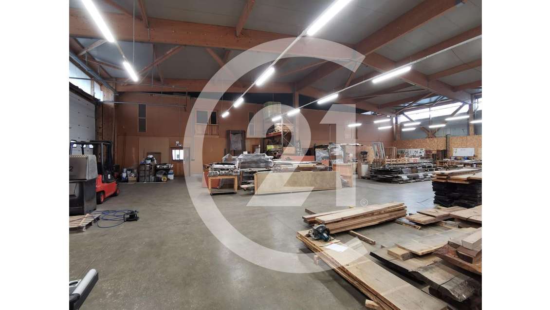 A louer bâtiment activité récent 1450m² à Chabeuil