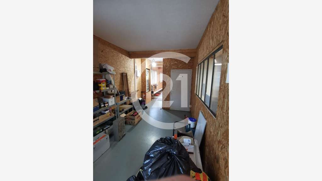 A louer bâtiment activité récent 1450m² à Chabeuil