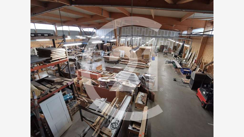 A louer bâtiment activité récent 1450m² à Chabeuil