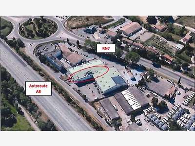 A louer local 1424m² à Roquebrune-sur-Argens RN A8