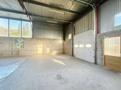 Bâtiment d'activités 1000m² à louer à Brive