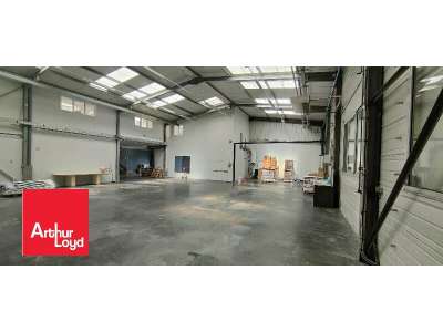 Location Locaux d'activités - Entrepôts à Mainvilliers