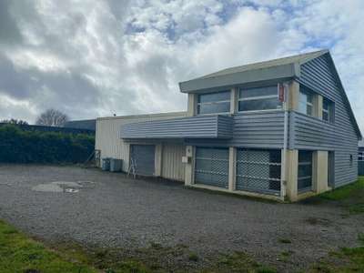 A louer local d'activité de 300m² à Ergué-Gabéric