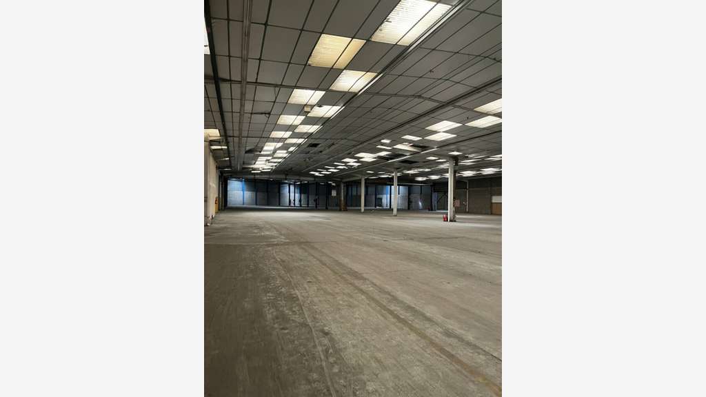 A louer bâtiment 13715m² à Brive ZA Beauregard