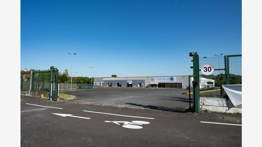 A louer bâtiment 13715m² à Brive ZA Beauregard