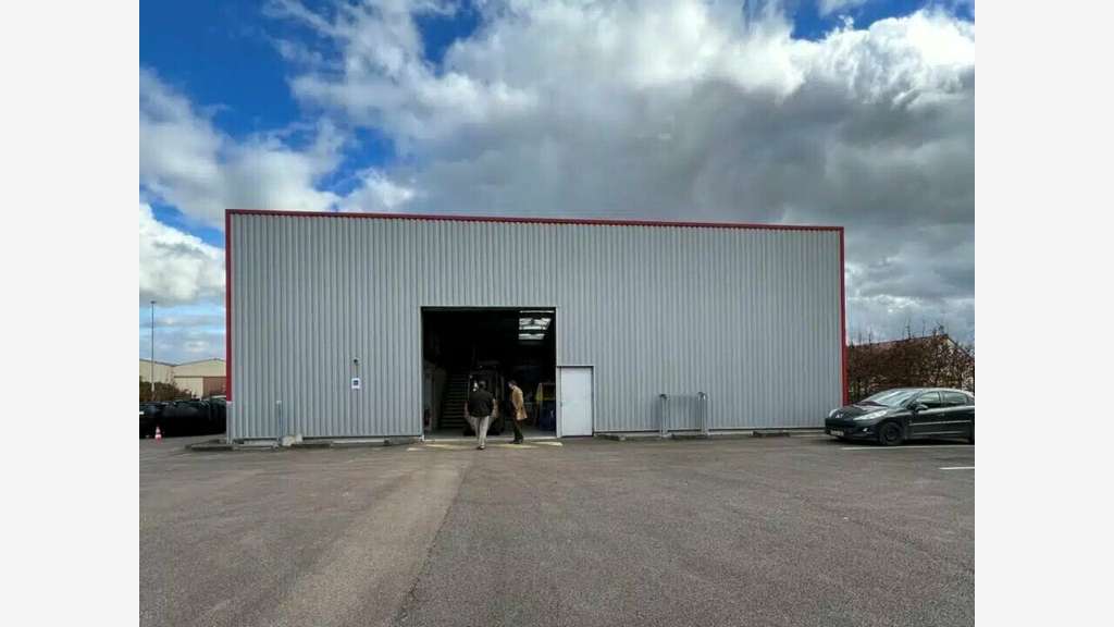 Bâtiment industriel 658m² à louer à Bar sur Aube