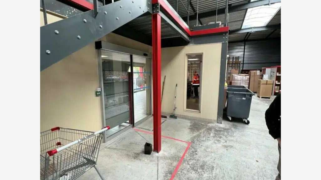 Bâtiment industriel 658m² à louer à Bar sur Aube