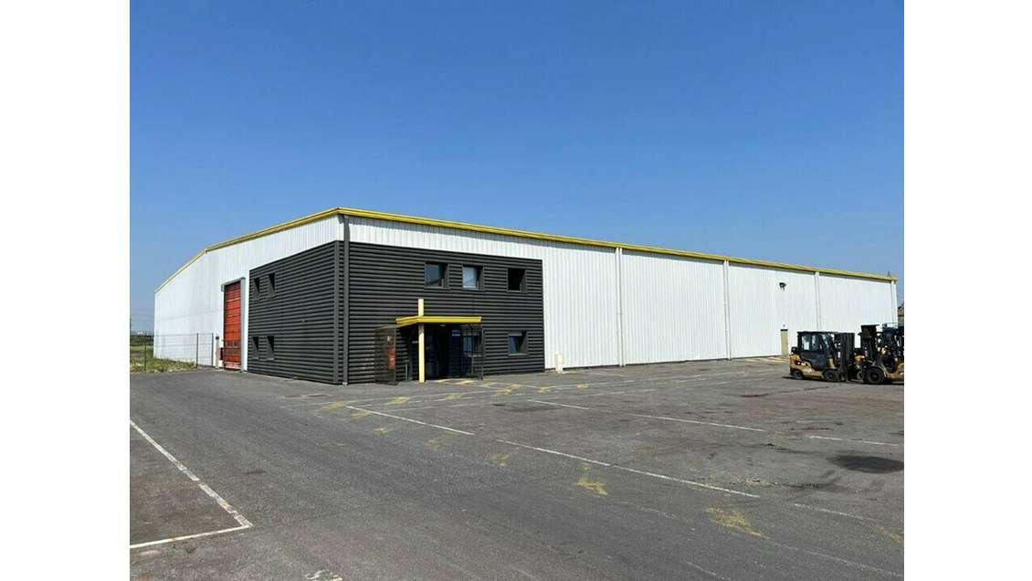Bâtiment industriel à louer proche Calais (62)