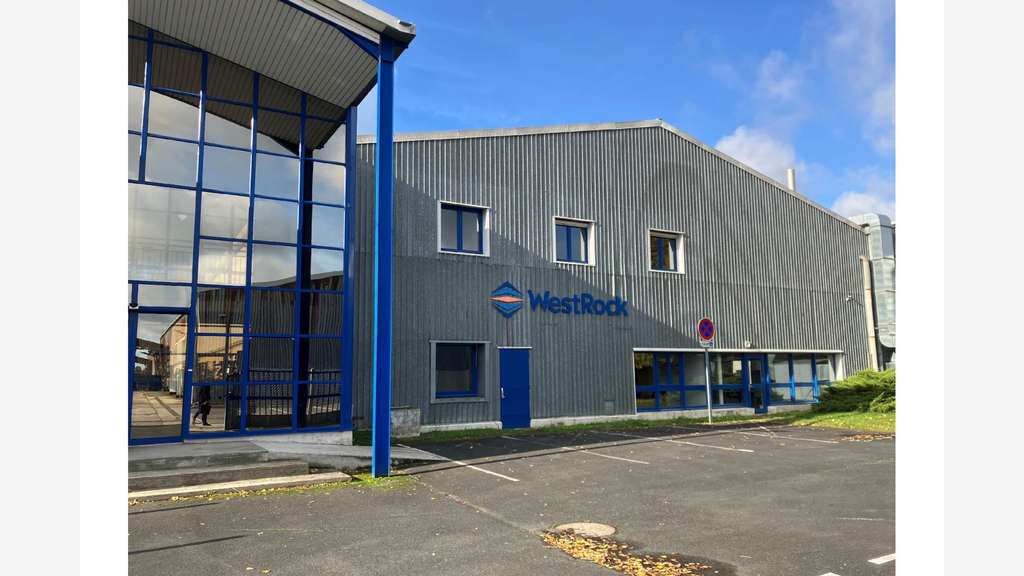 A louer bâtiment industriel 6248m² à Diors 