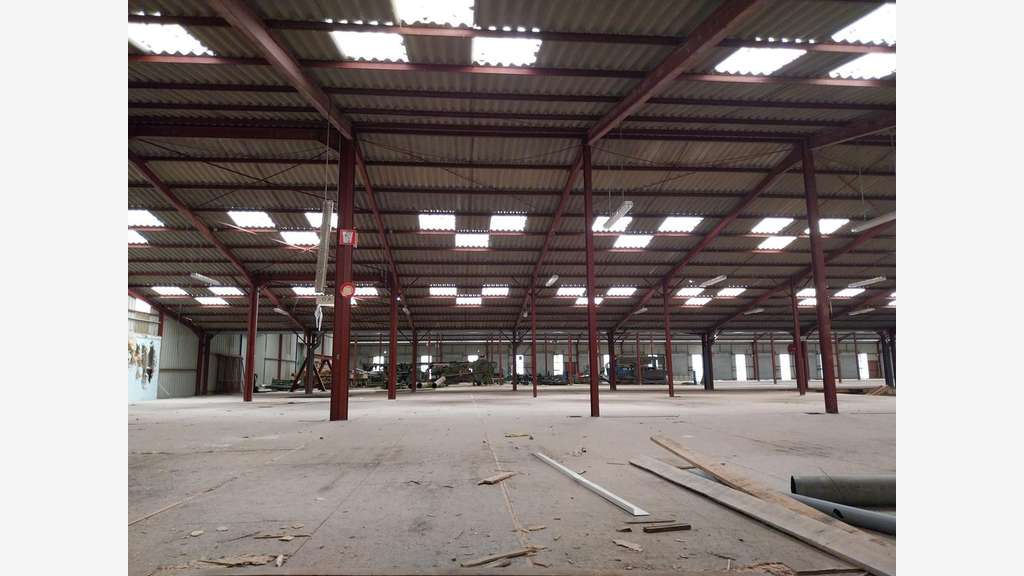 Bâtiment industriel  10000m² à Liffol-le-Grand