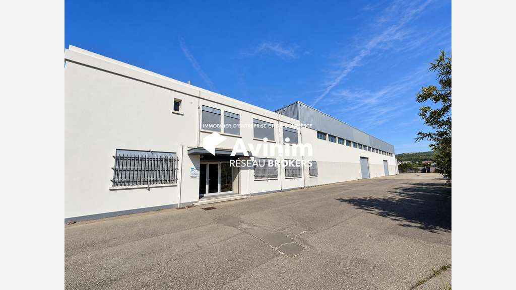 Bâtiment industriel 1300m² à louer ZI Rognac